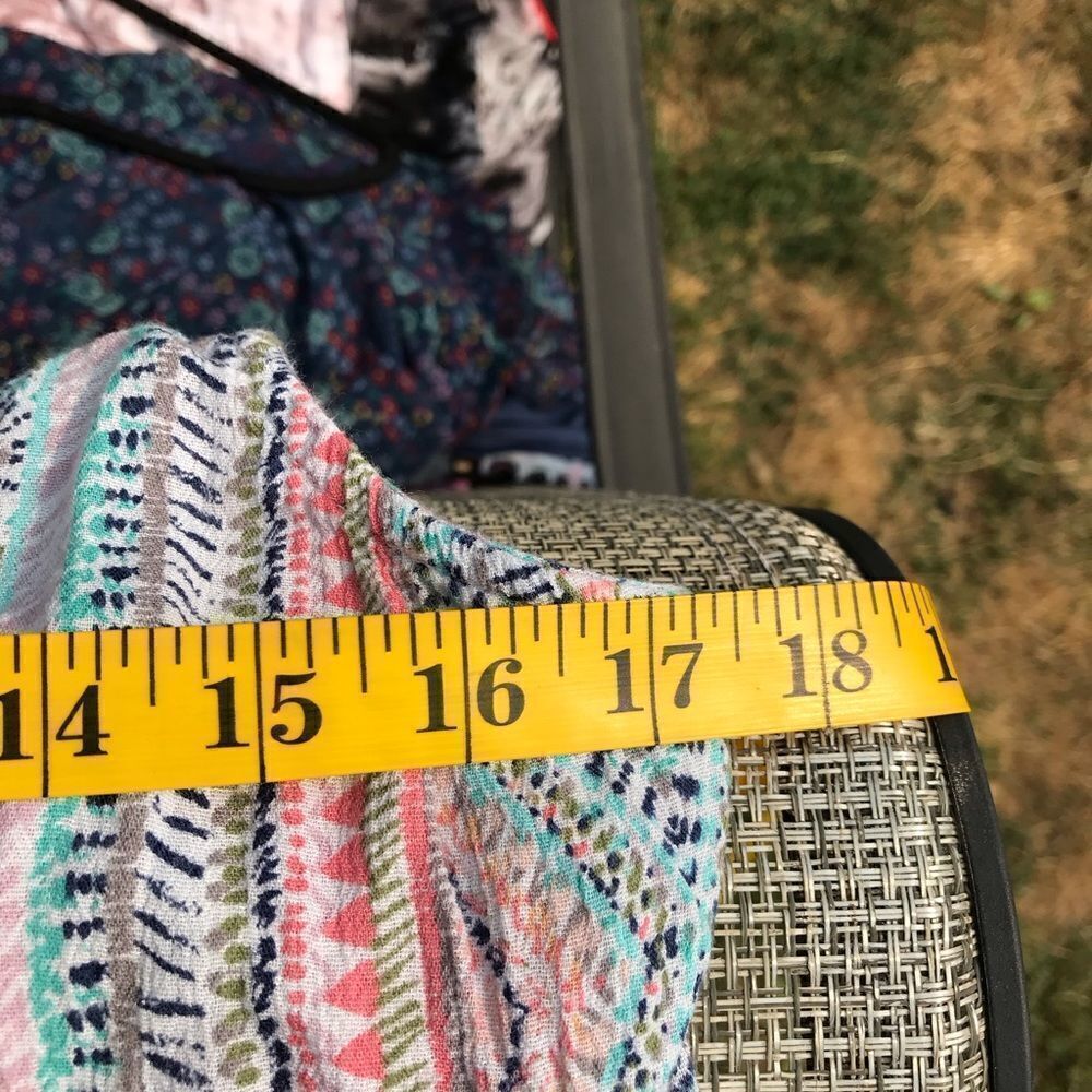 Hollister Tanktop - Picture 12 of 13